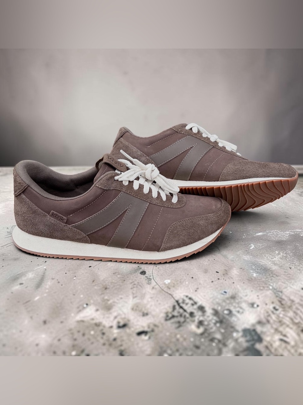 Kizik Milan Coffee Liqueur Sz M 9.5 W 11 Sneaker Brown Hands Free Comfort